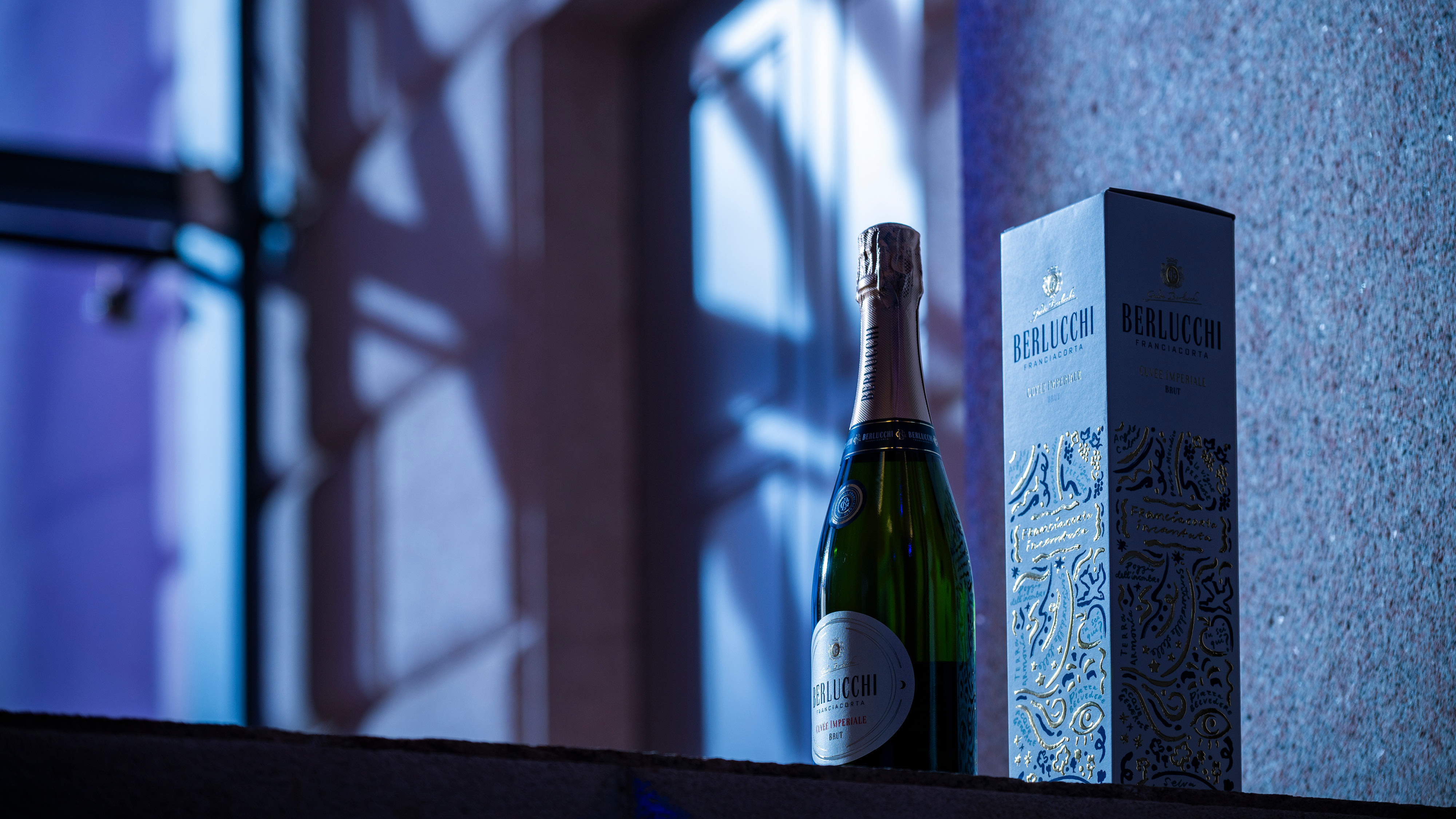 <b>Title</b> <b>Description</b><br />You can use HTML as you can see!
